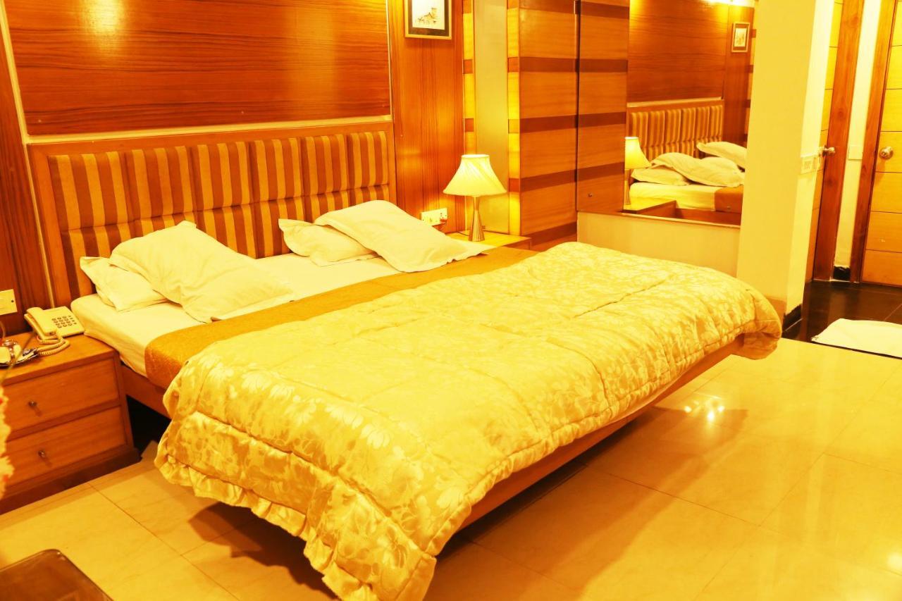 Hotel H26 Чандигарх Экстерьер фото